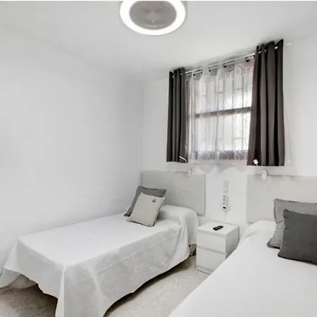 Fayser 108 Beachfront With Direct Pool Access From Terrace
