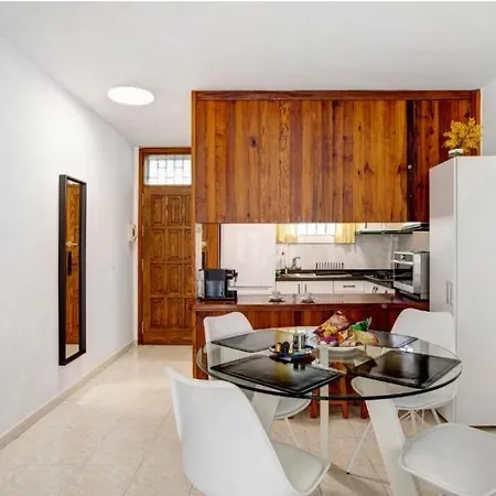 Fayser 108 Beachfront With Direct Pool Access From Terrace *